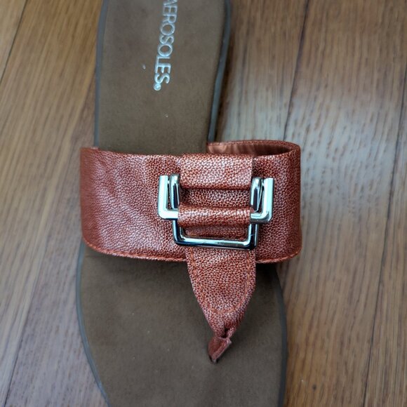 Comfy Aerosoles Sandals (Gently worn!) - Picture 7 of 9